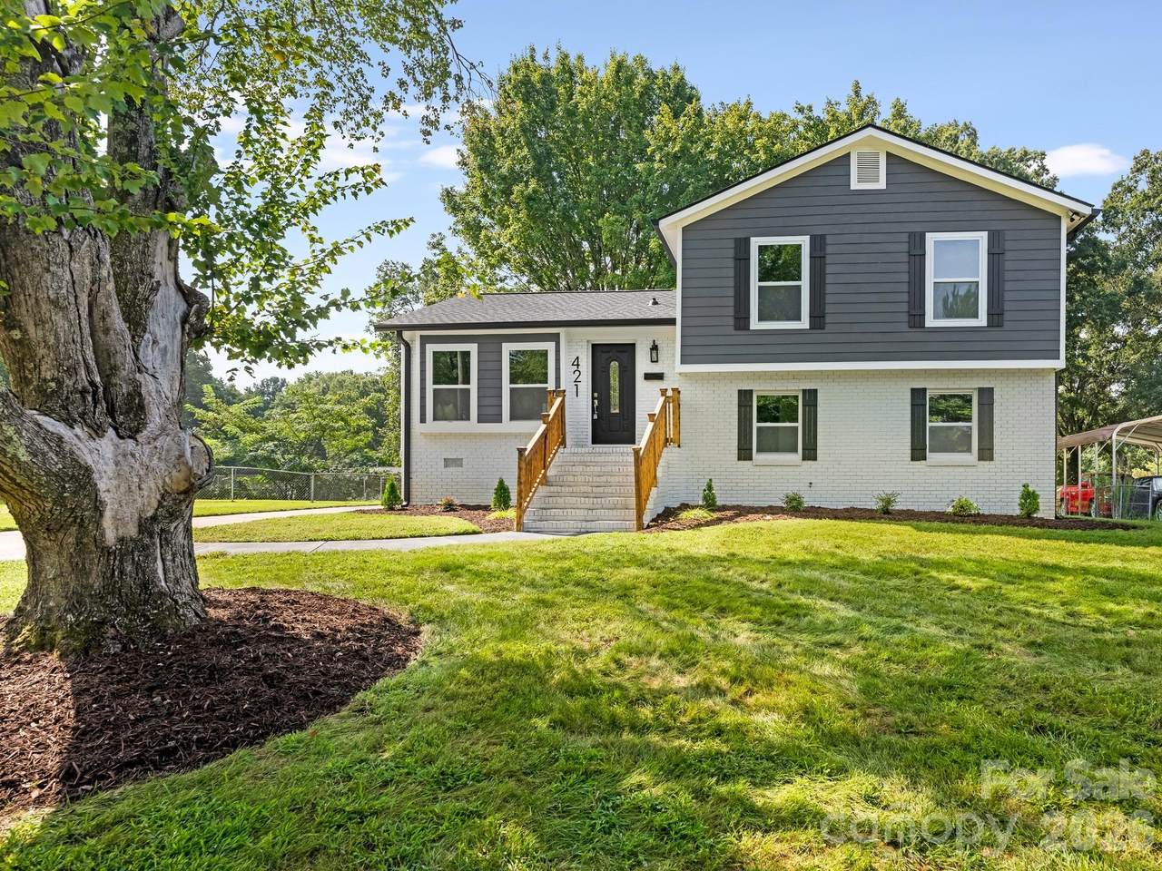 421 Vickery Drive - Photo 1