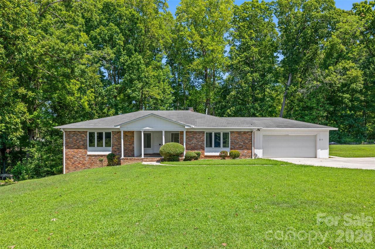 233 Laburn Avenue - Photo 1