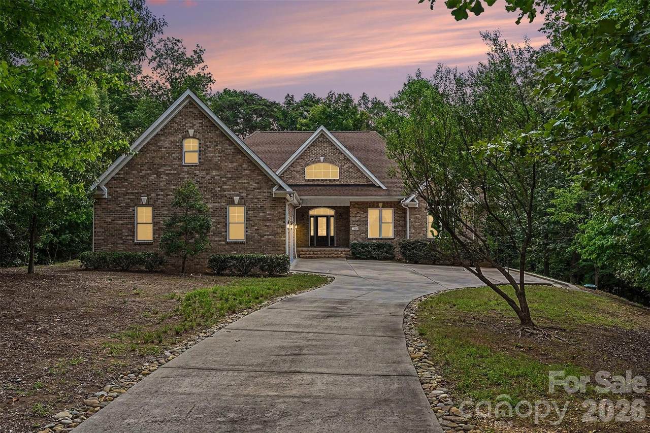 1208 Emerald Bay Drive - Photo 1