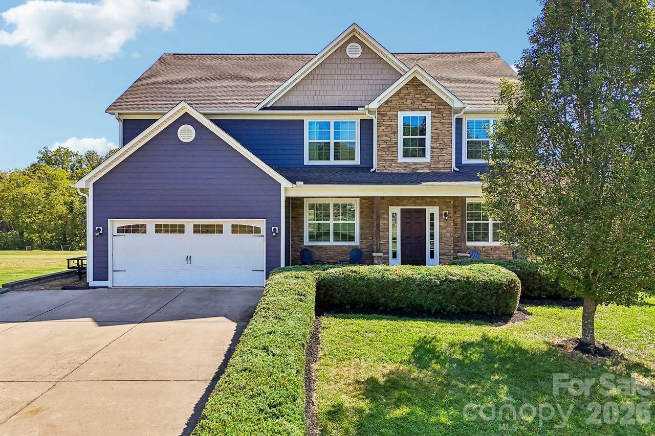 19 Glen Coe Drive - Photo 1