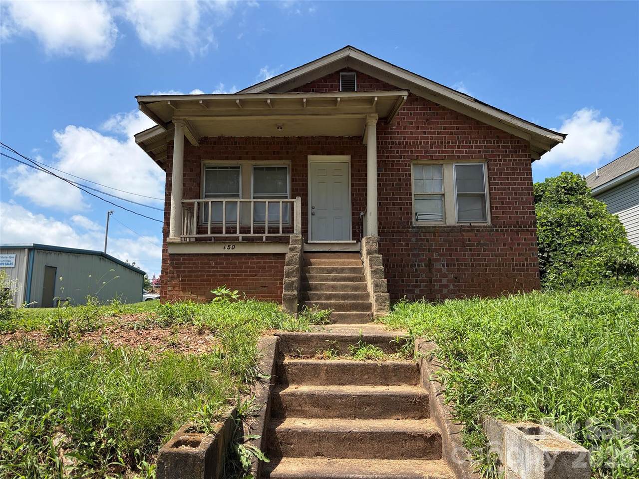 150 Woodlawn Drive - Photo 1
