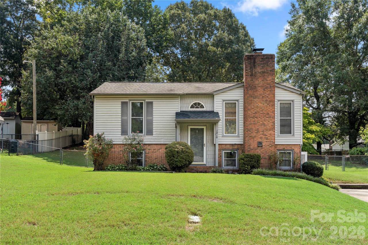 1810 Oak Hollow Road - Photo 1