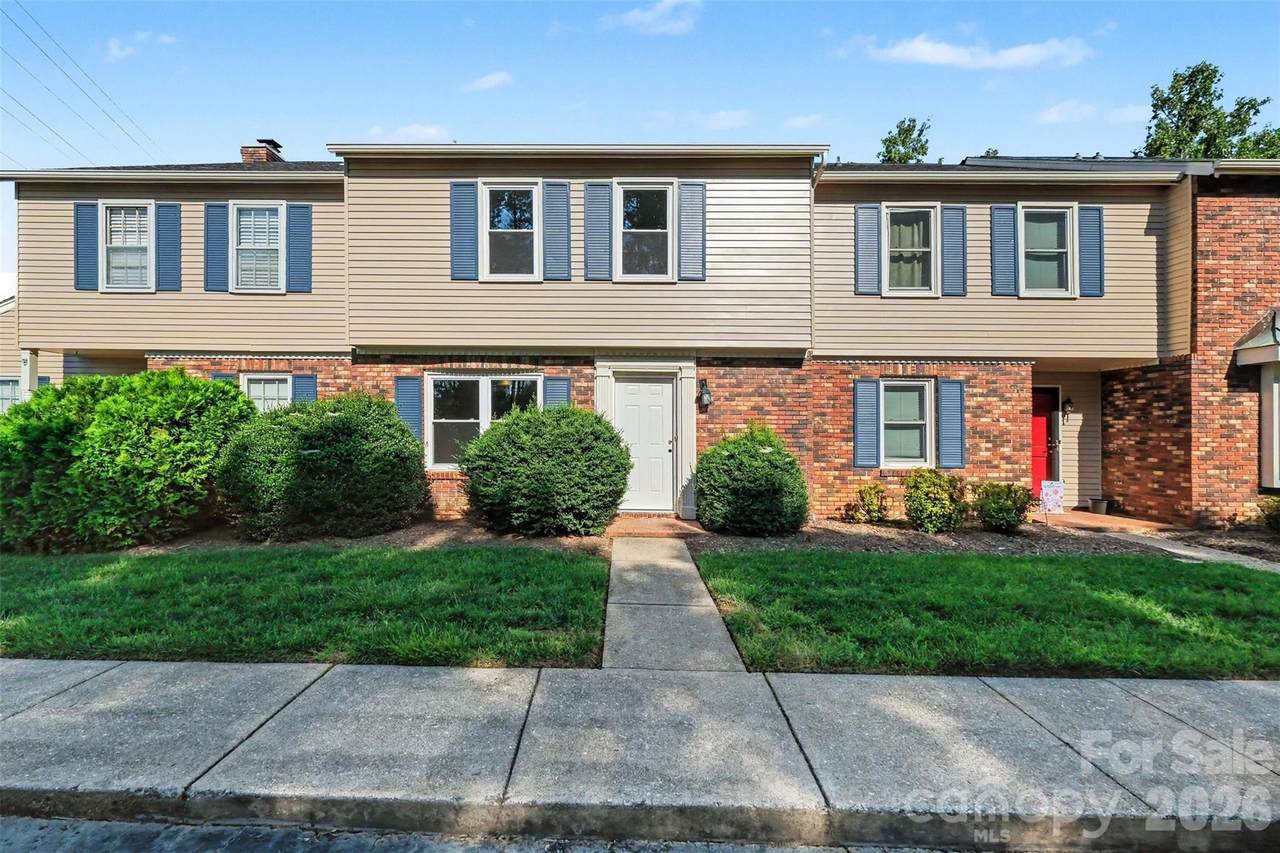 2705 Center Street - Photo 1