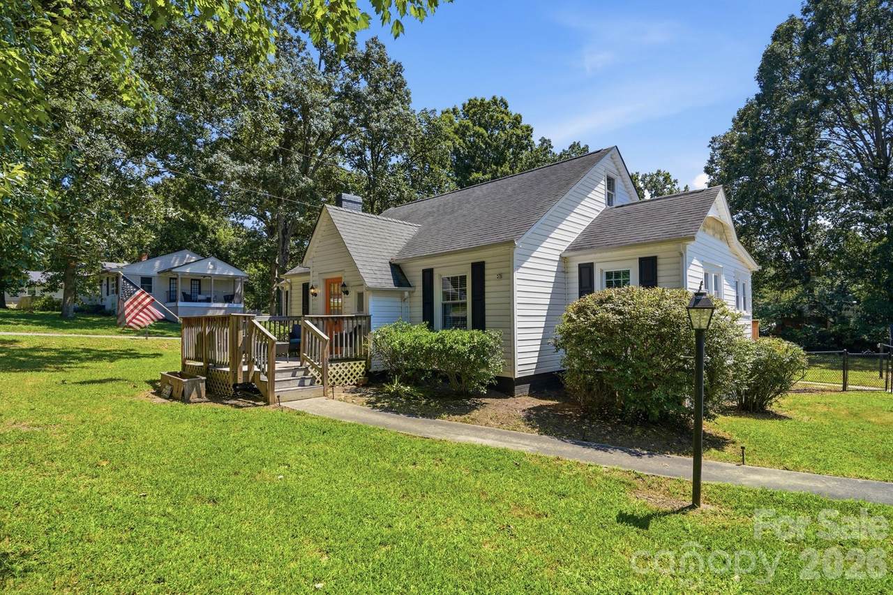 1901 Linwood Road - Photo 1
