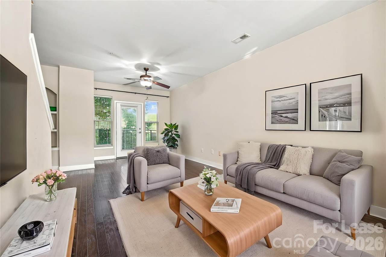 732 Seigle Point Drive - Photo 1