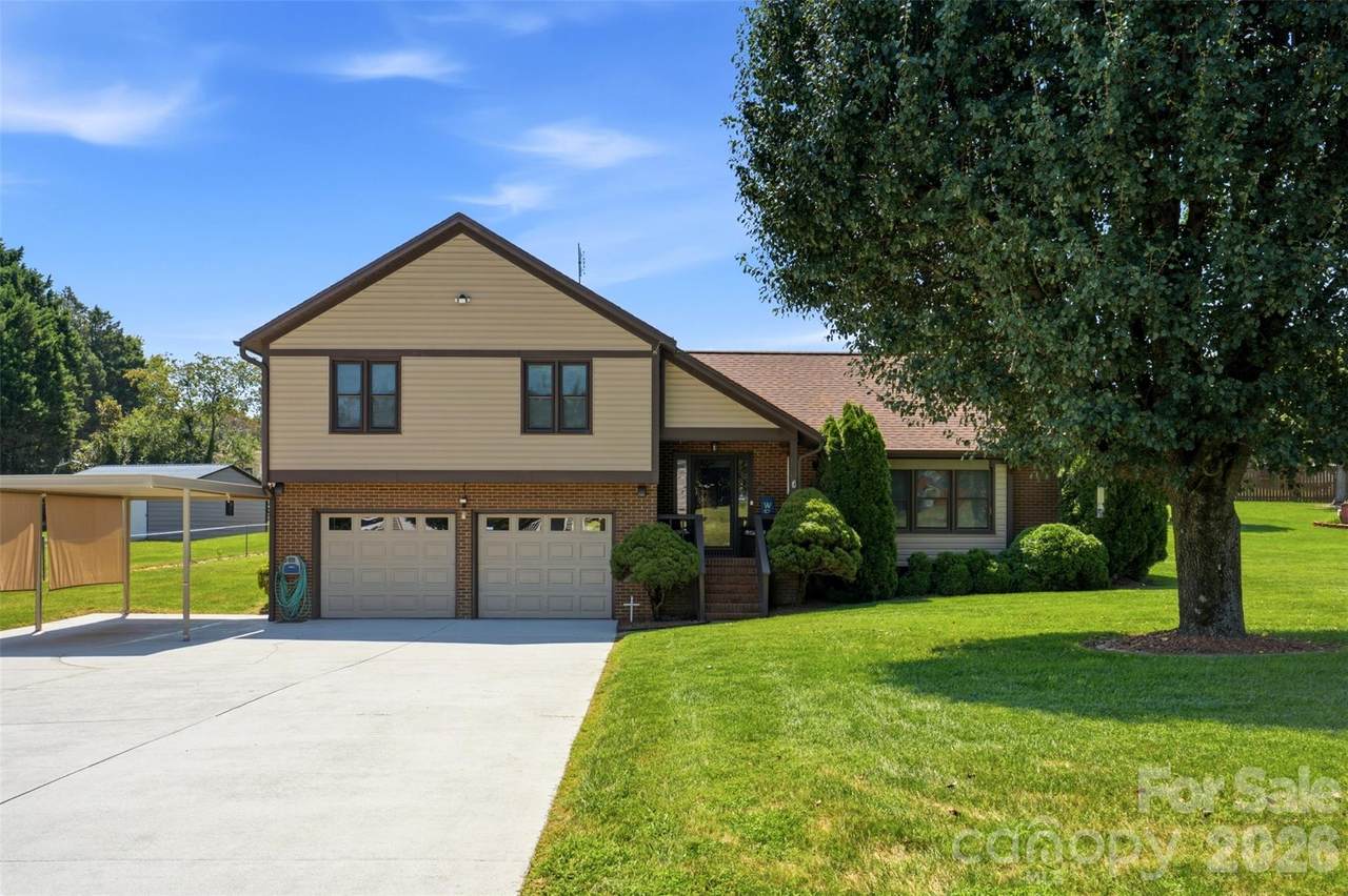 118 Sherwood Drive - Photo 1