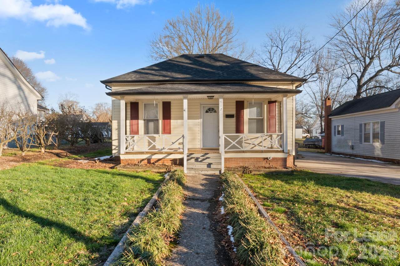612 Poplar Avenue - Photo 1