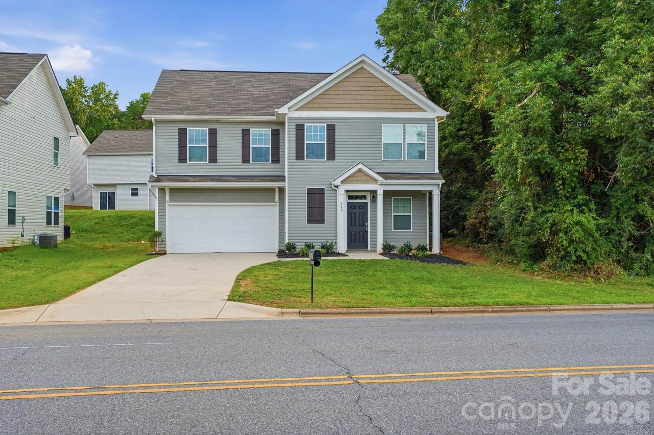 237 Grover Street - Photo 1