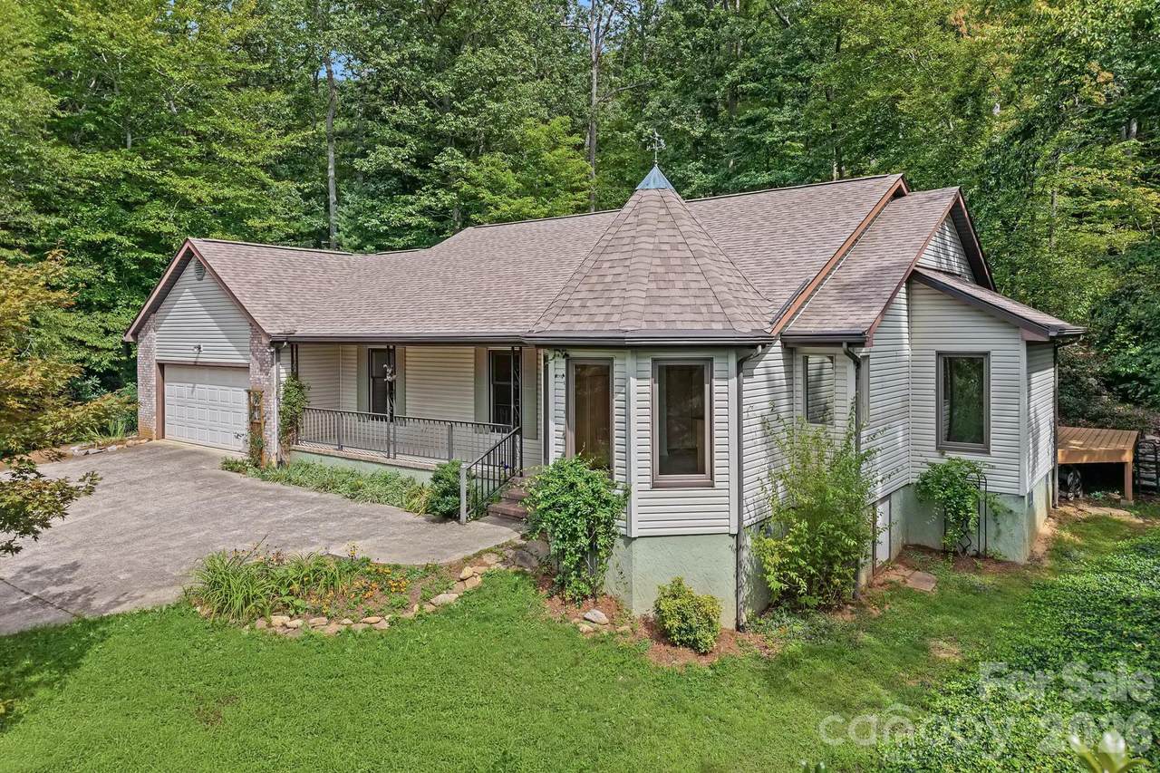 163 Woodburn Drive - Photo 1