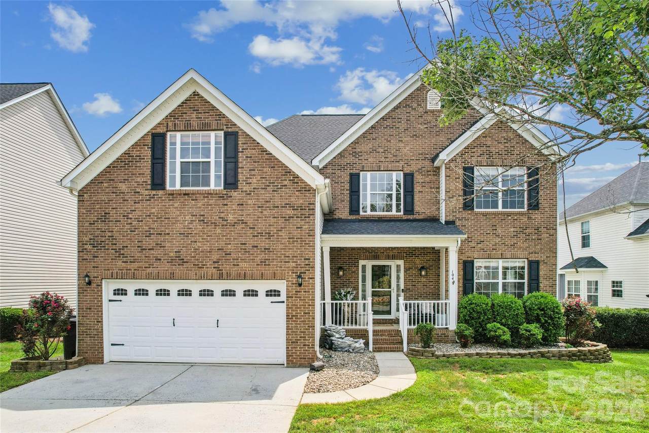 104 Planters Drive - Photo 1