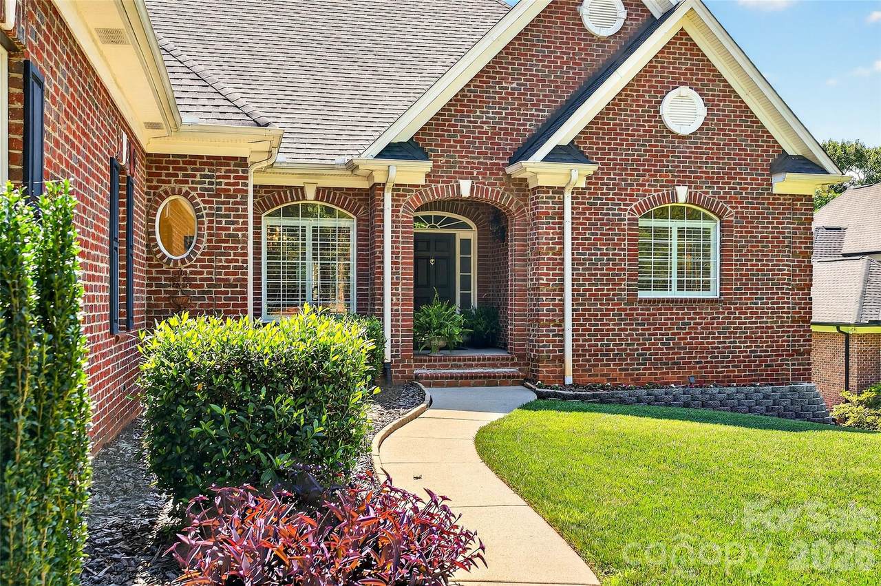 3574 Live Oaks Avenue - Photo 1