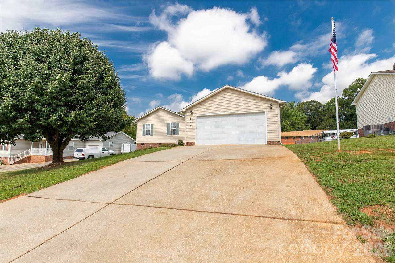 607 Helms Drive - Photo 1