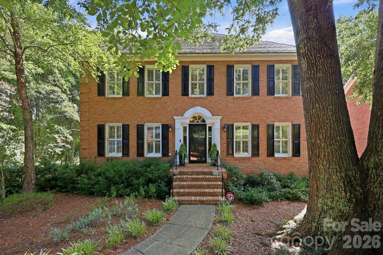 303 Bing Crosby Boulevard - Photo 1