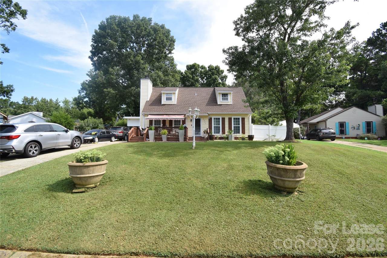 10225 Cromarty Lane - Photo 1