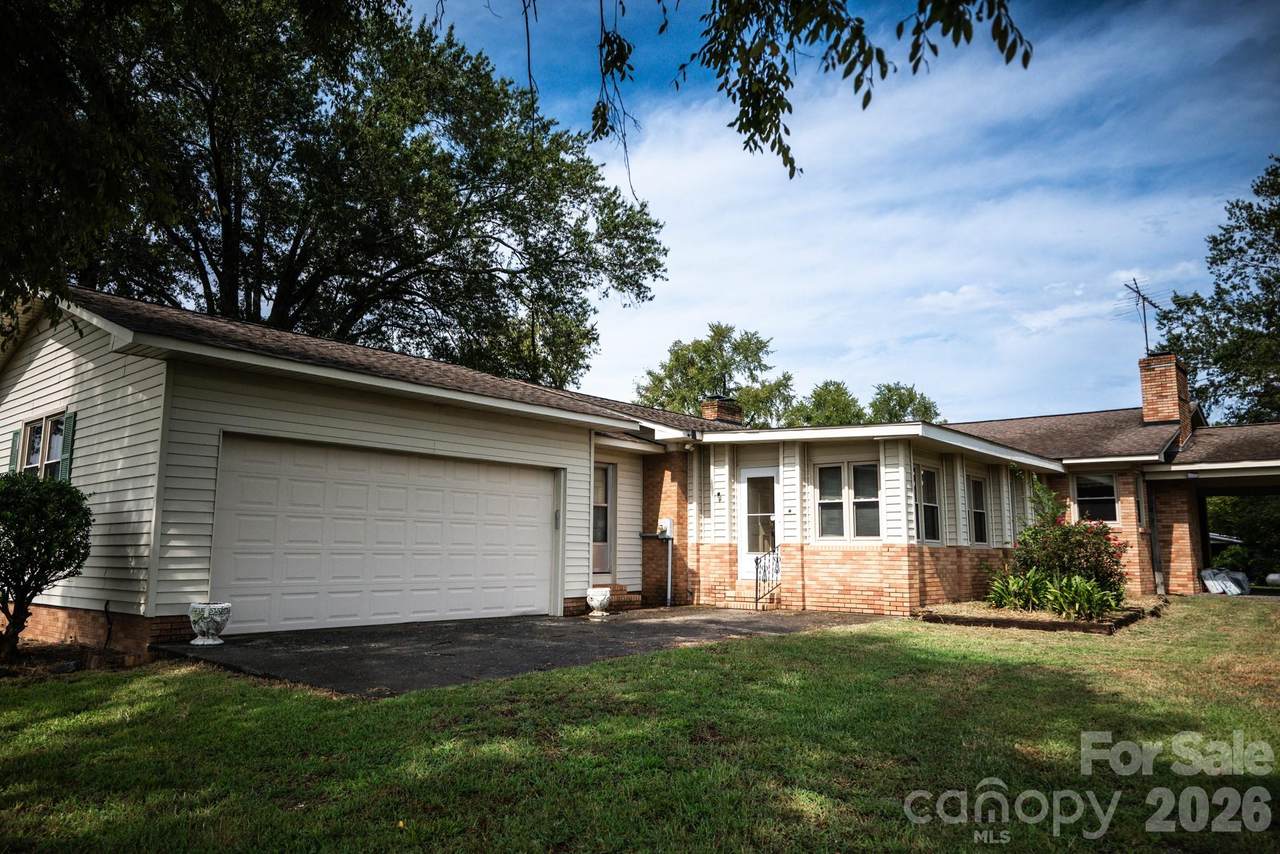 5522 Gilboa Road - Photo 1