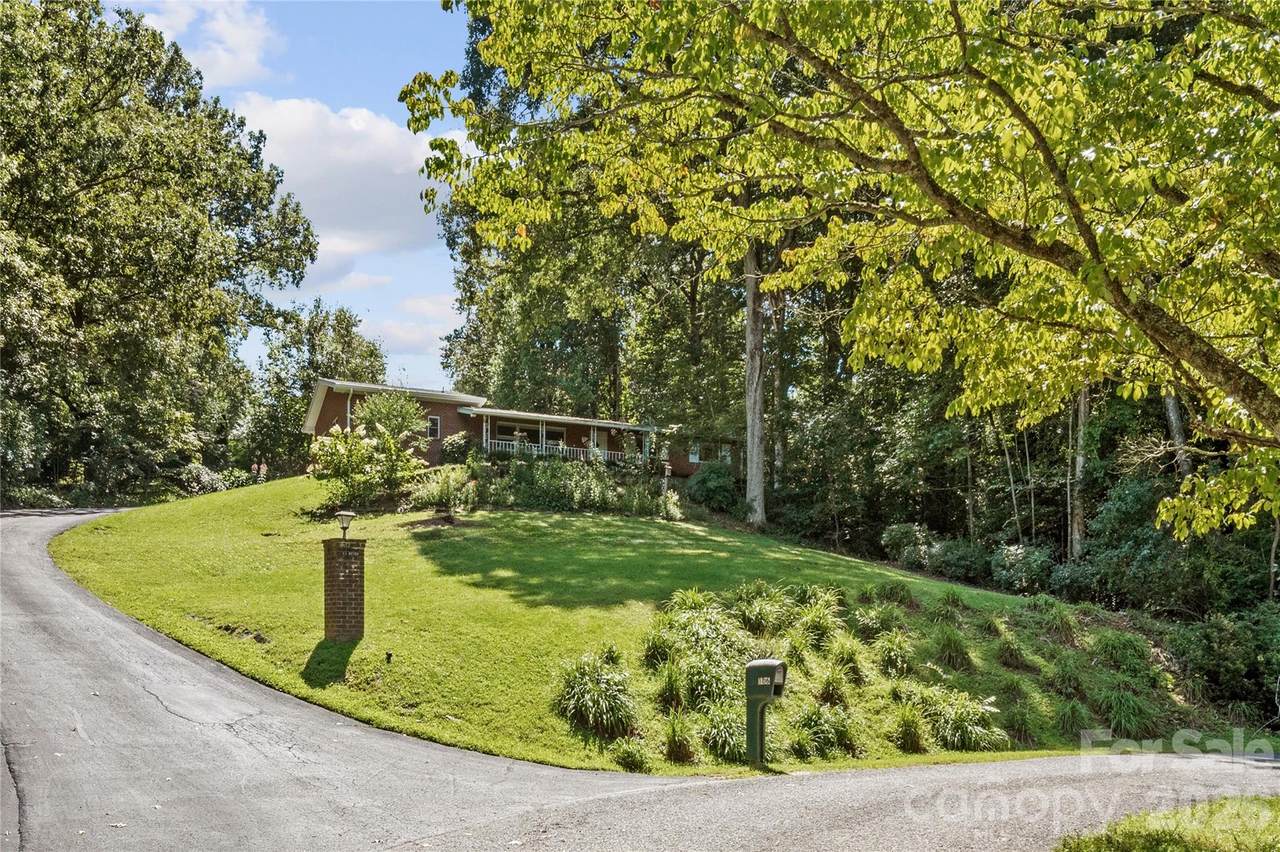 106 Holly Lane - Photo 1