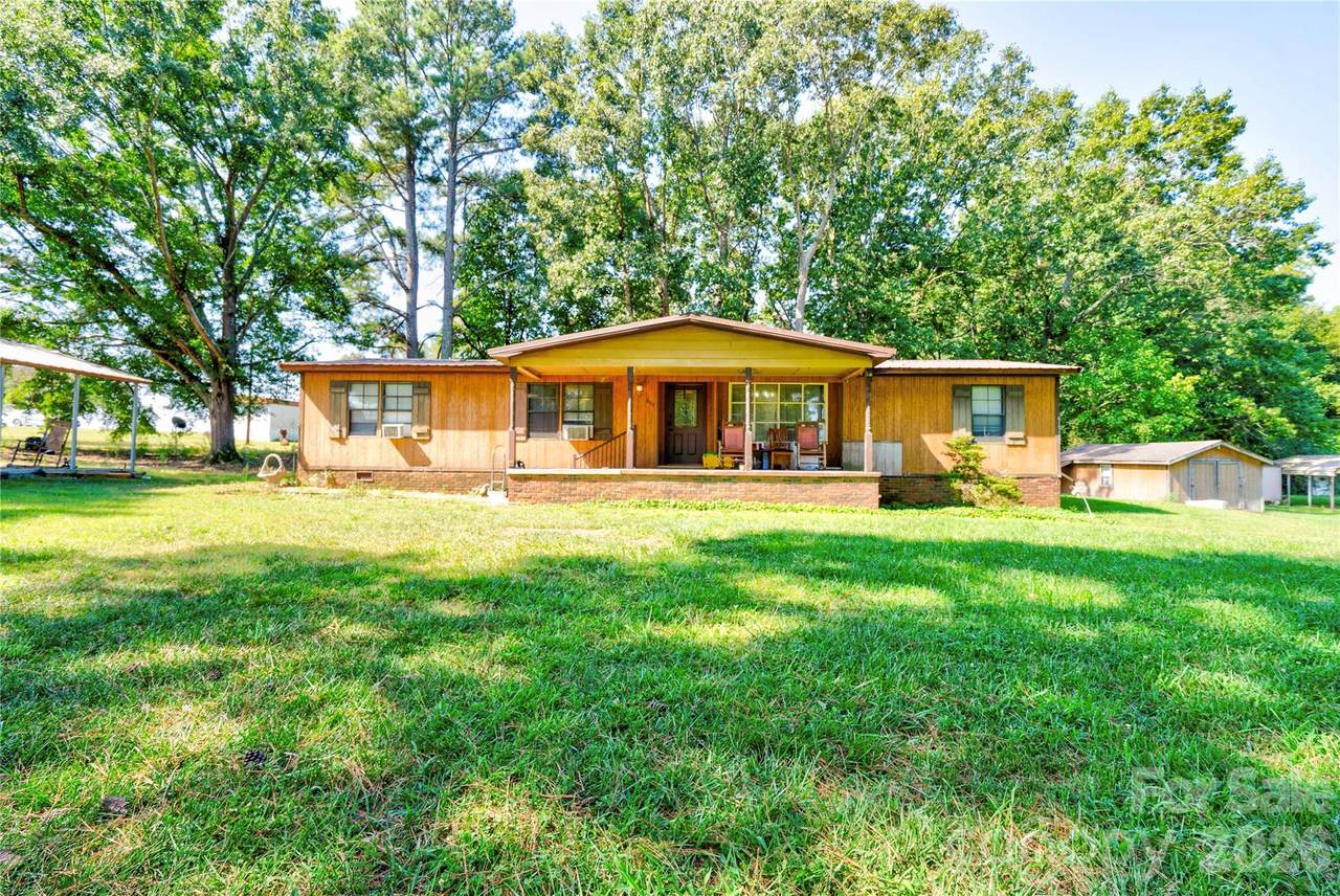 807 Johnnie Bridges Road - Photo 1
