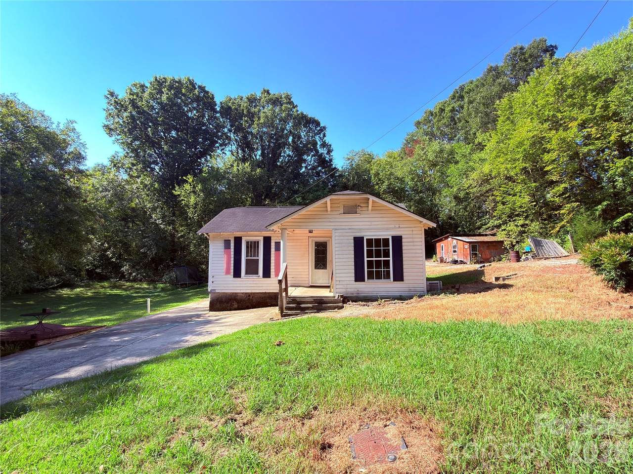 331 Grant Street - Photo 1