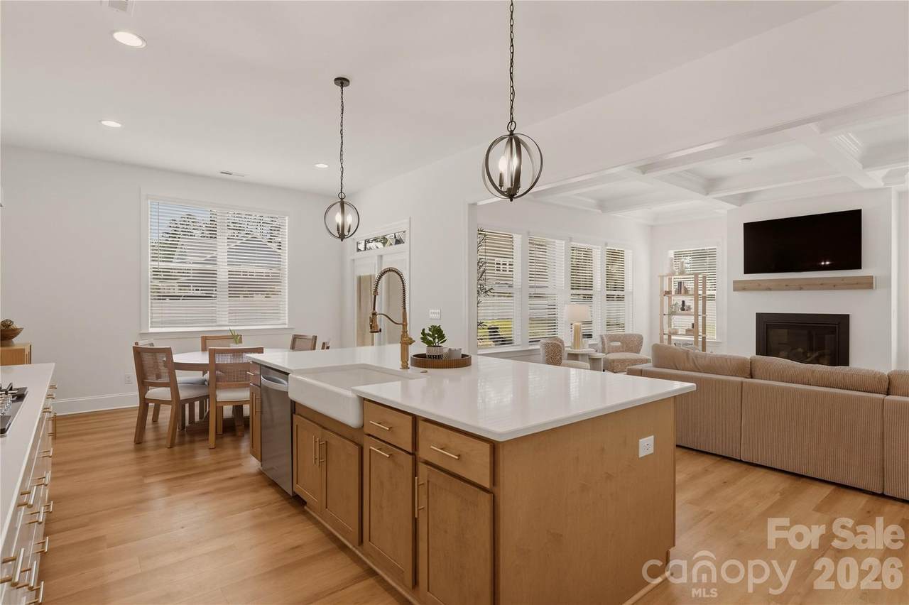 322 Shinnville Road - Photo 1