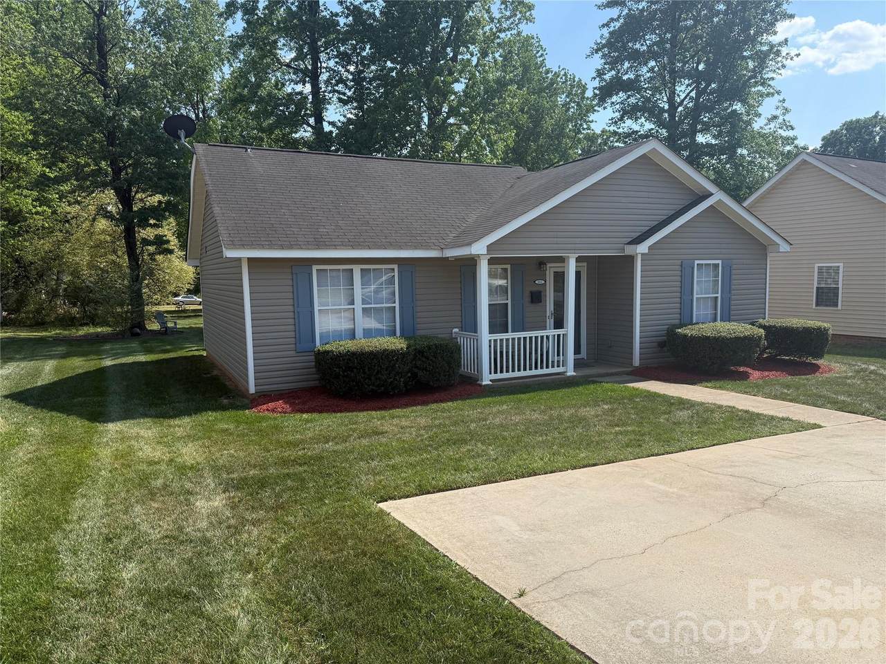 551 Porter Street - Photo 1