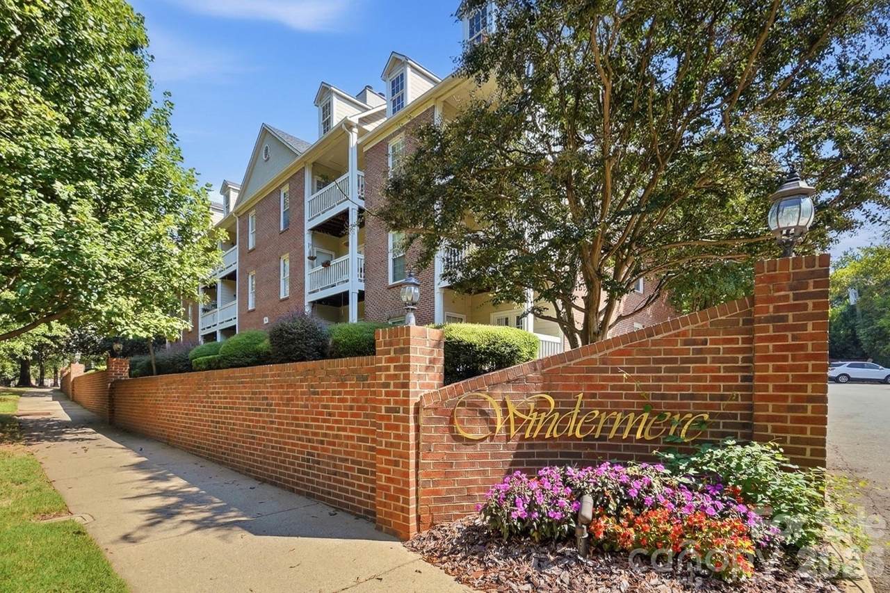 301 Queens Road - Photo 1