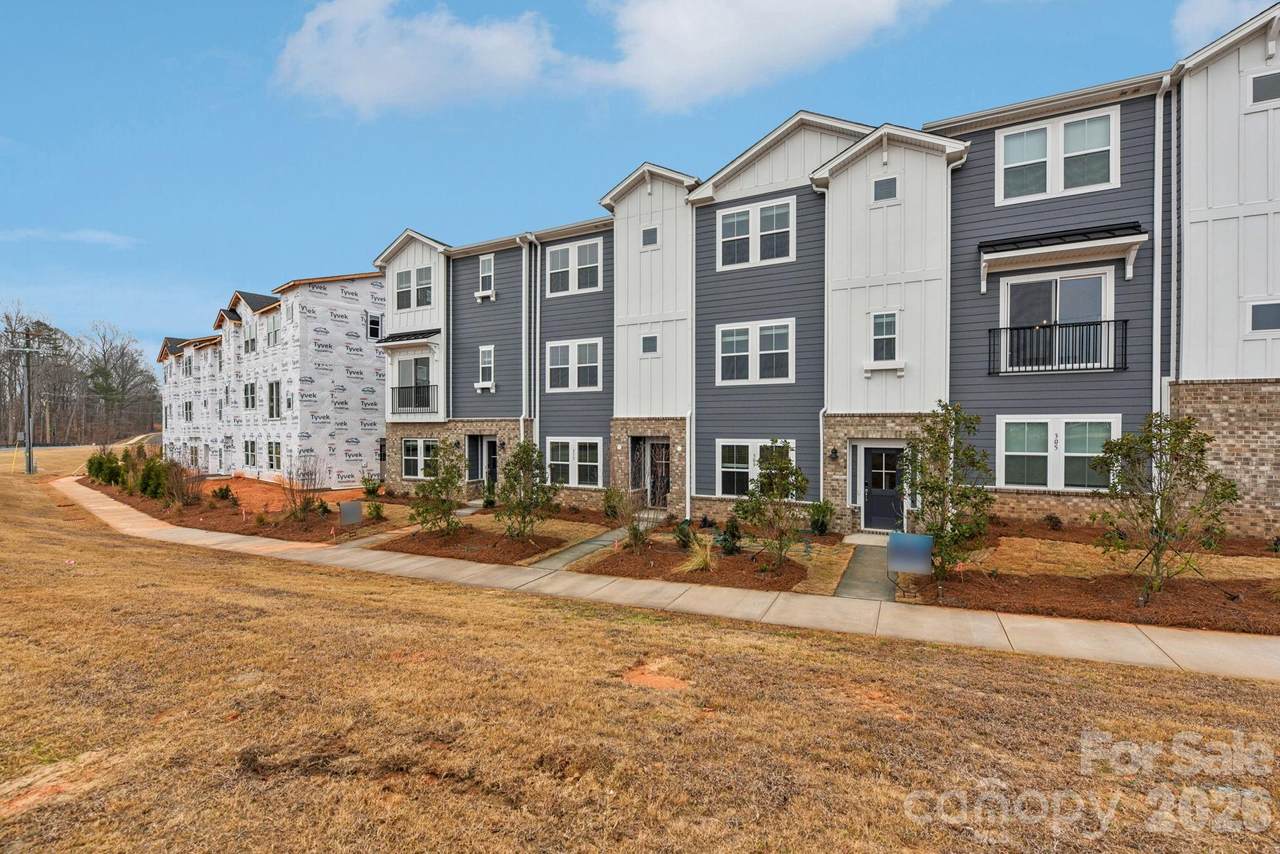 396 Golden Maple Court - Photo 1