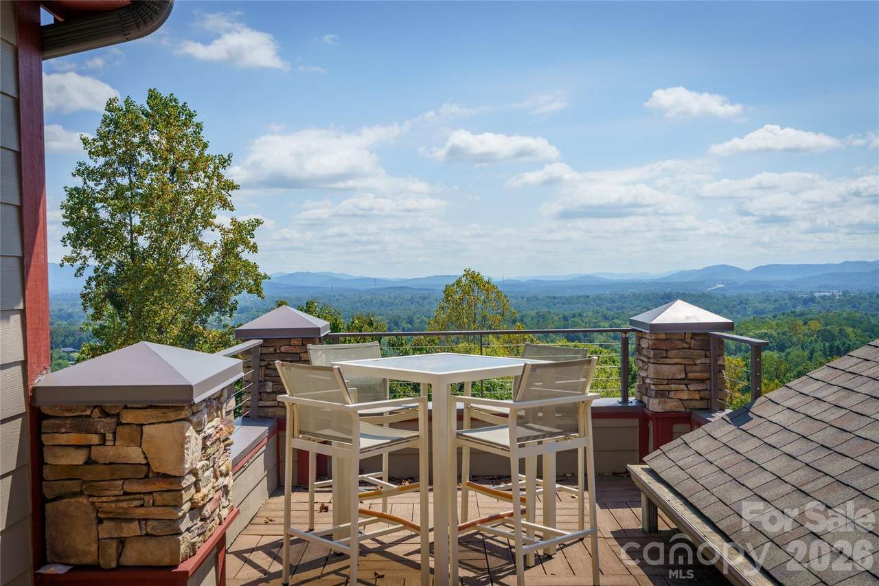 4 Chimney Crest Drive - Photo 1