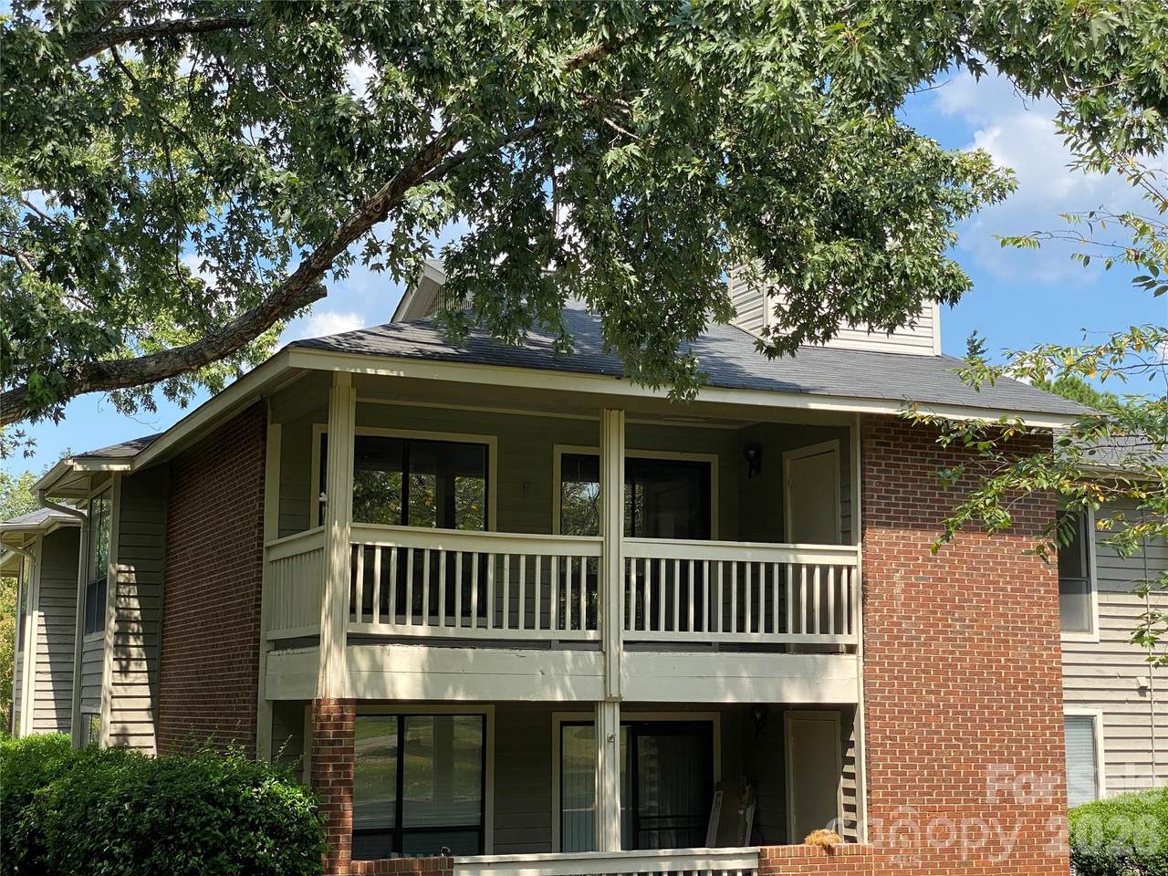 7962 Greenside Court - Photo 1