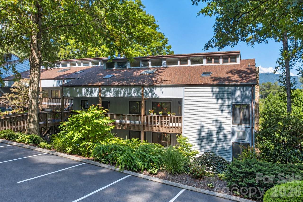 87 Willow Road - Photo 1