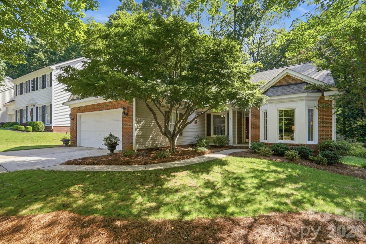 1636 Heather Glen Road - Photo 1