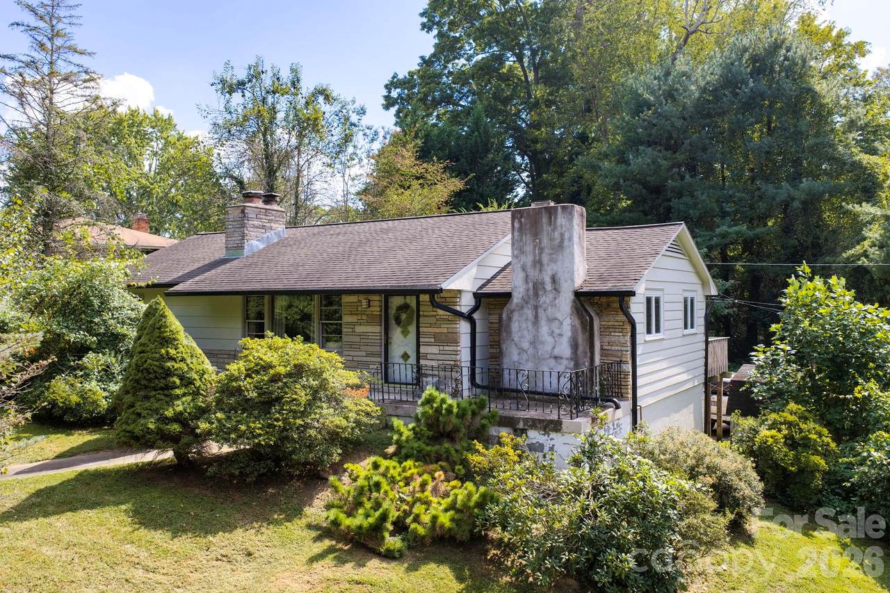 109 Wilshire Drive - Photo 1