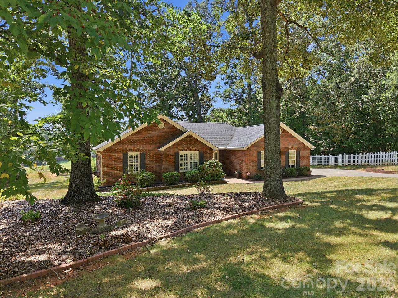 https://bt-photos.global.ssl.fastly.net/cmls/1280_boomver_1_4421880-1.jpg