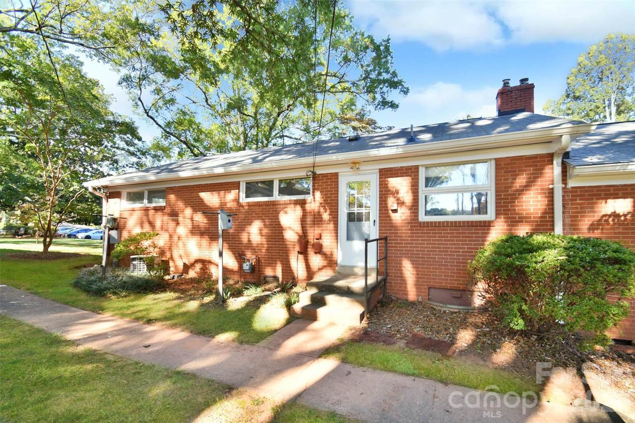 4547 Woodlark Lane - Photo 1