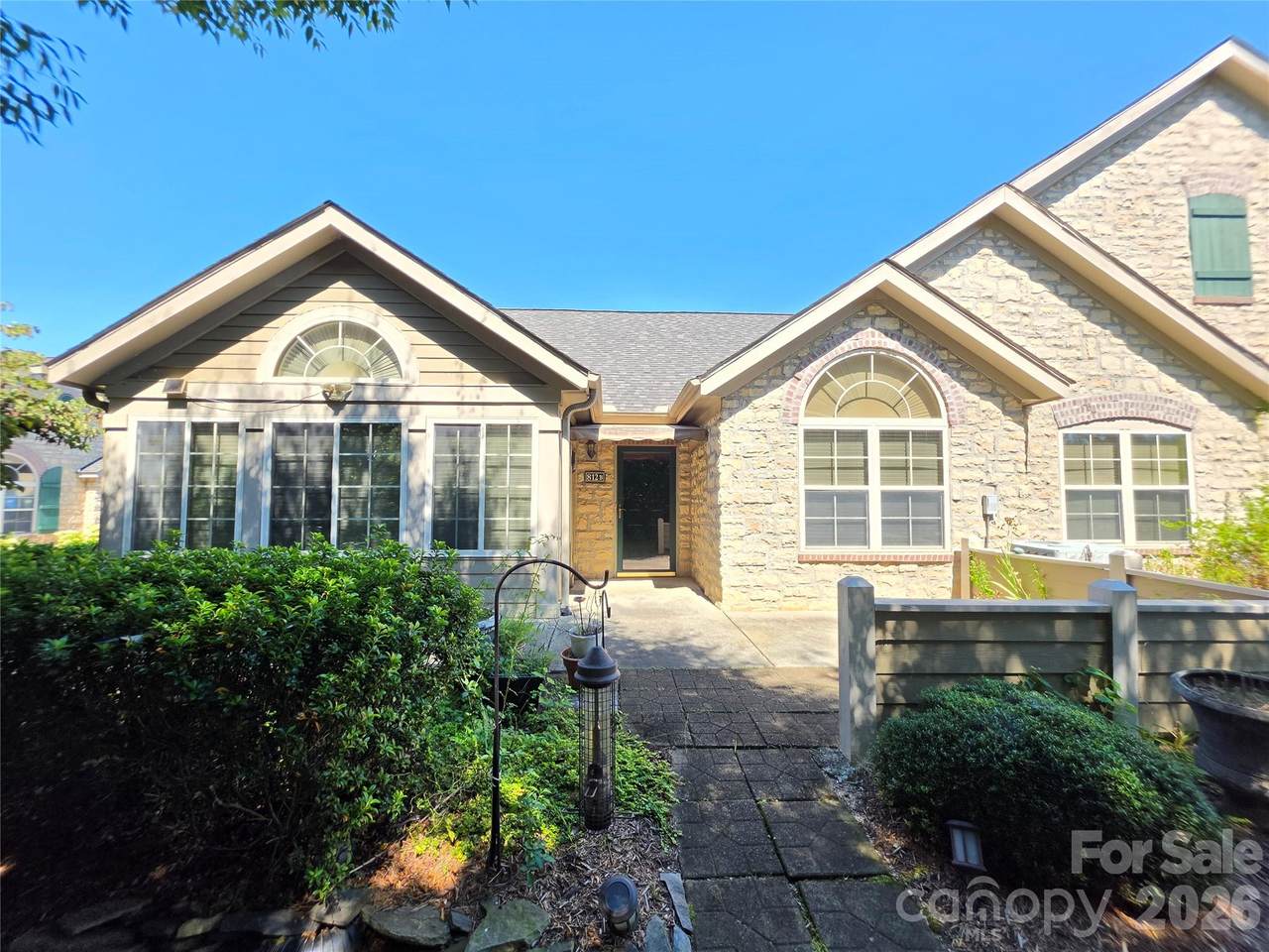 812 Wynnshire Drive - Photo 1
