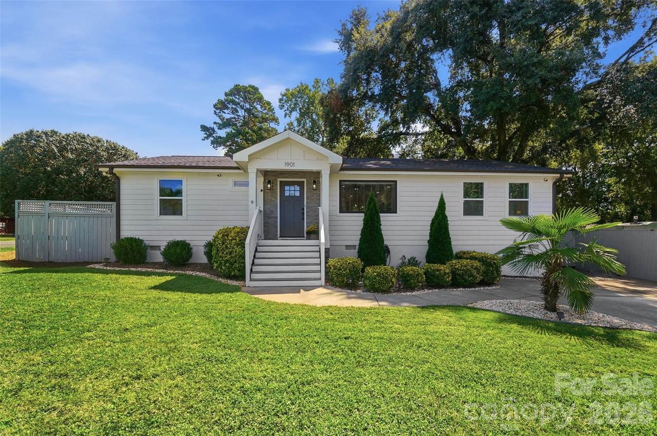 1901 Clearwood Lane - Photo 1