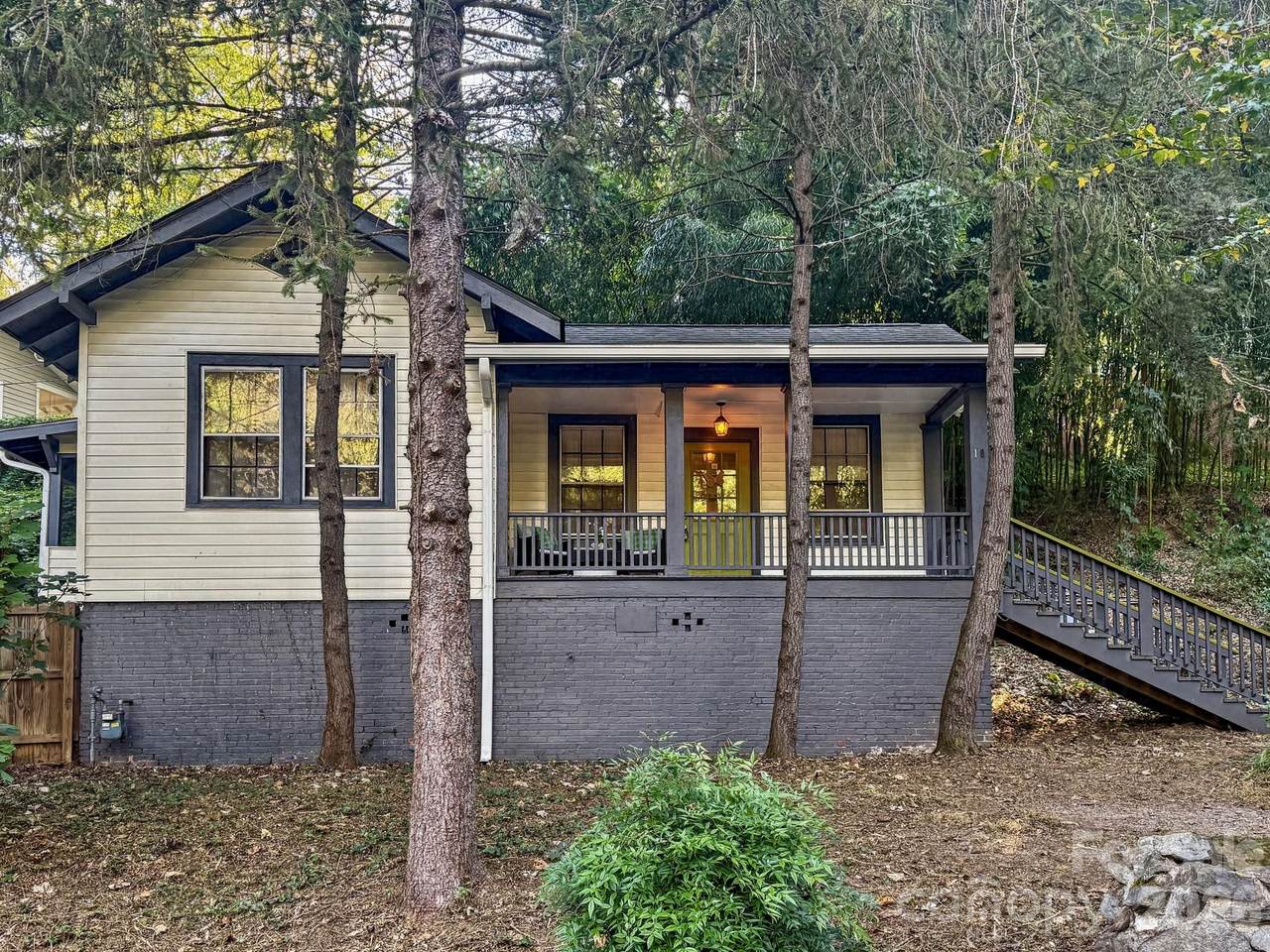 18 Wood Avenue - Photo 1