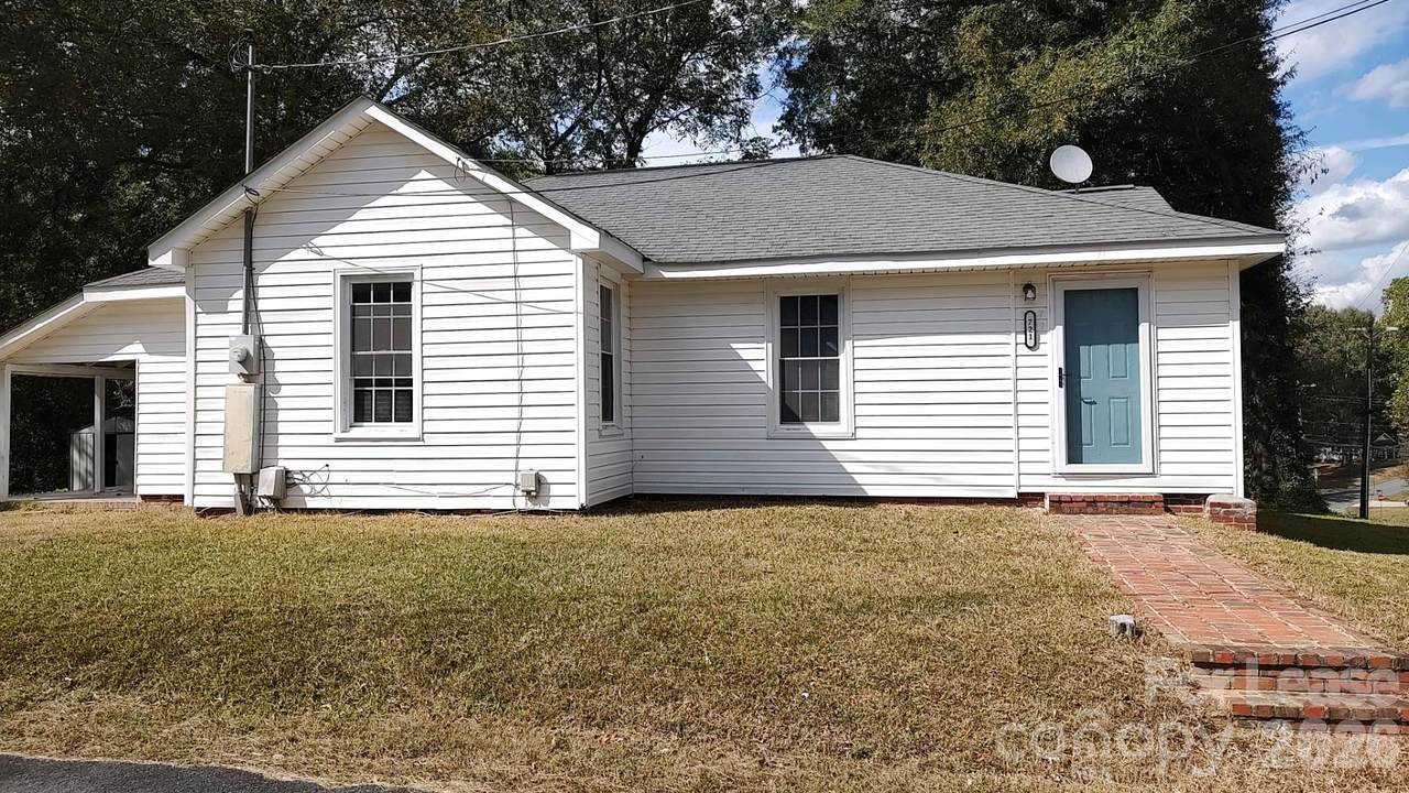 721 Broad Street - Photo 1