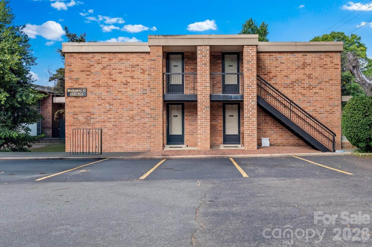 1805 Hawthorne Road - Photo 1