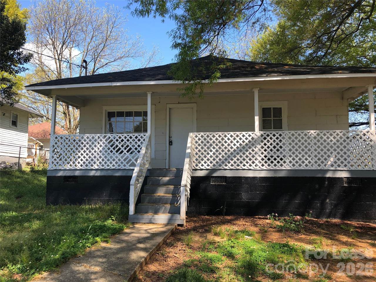 904 6th Avenue - Photo 1