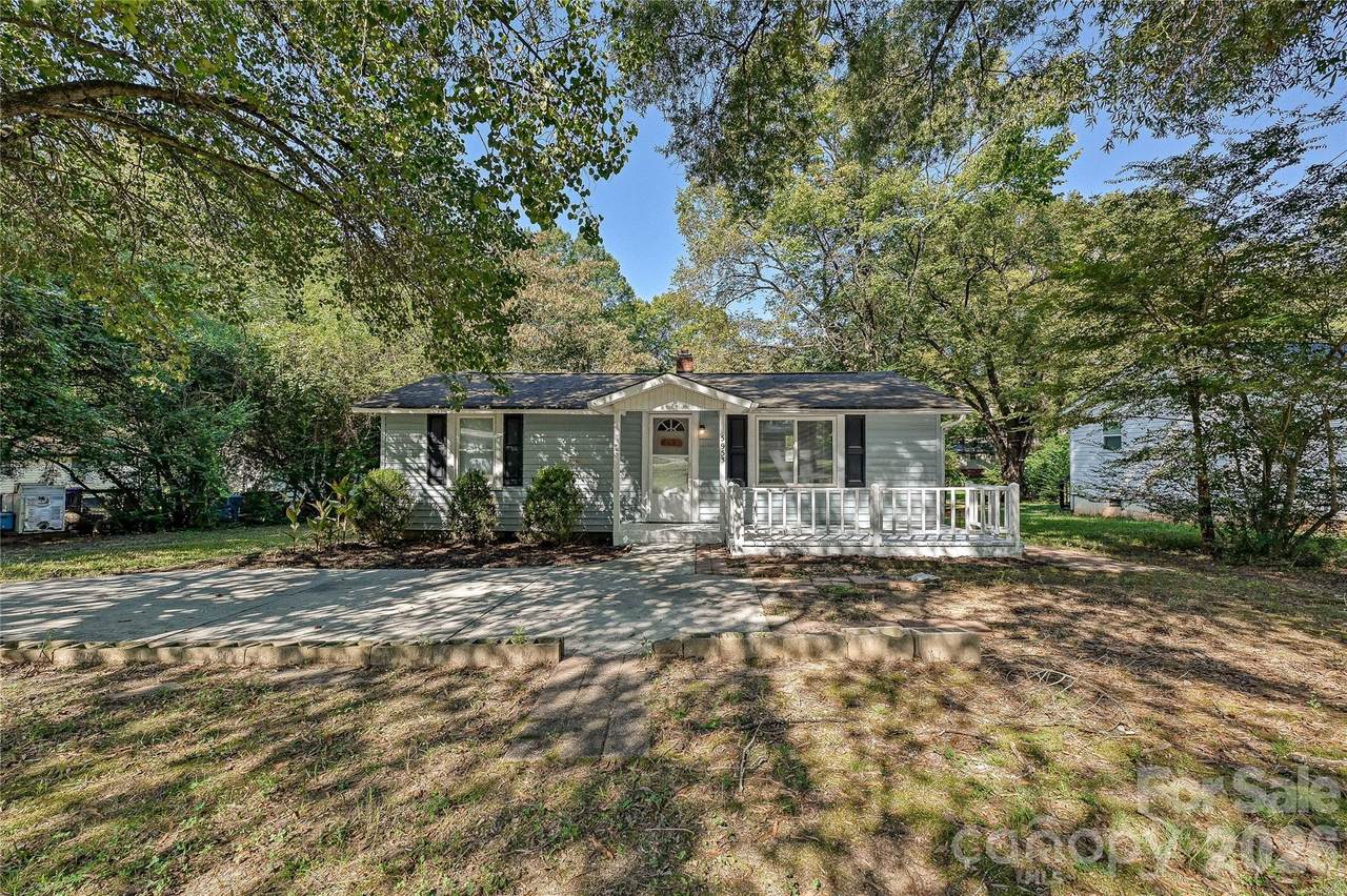 5953 Yale Avenue - Photo 1