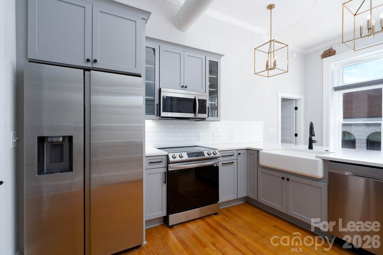 https://bt-photos.global.ssl.fastly.net/cmls/1280_boomver_1_4424313-1.jpg