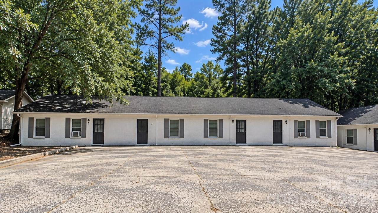 595 Betty Street - Photo 1