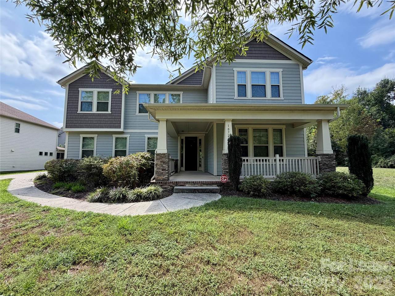 10728 Vanguard Parkway - Photo 1