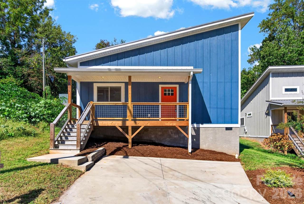 211 Hanover Street - Photo 1