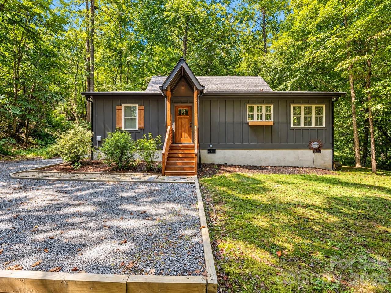 126 Swans Way - Photo 1