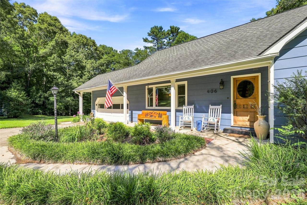 406 Friendship Lane - Photo 1