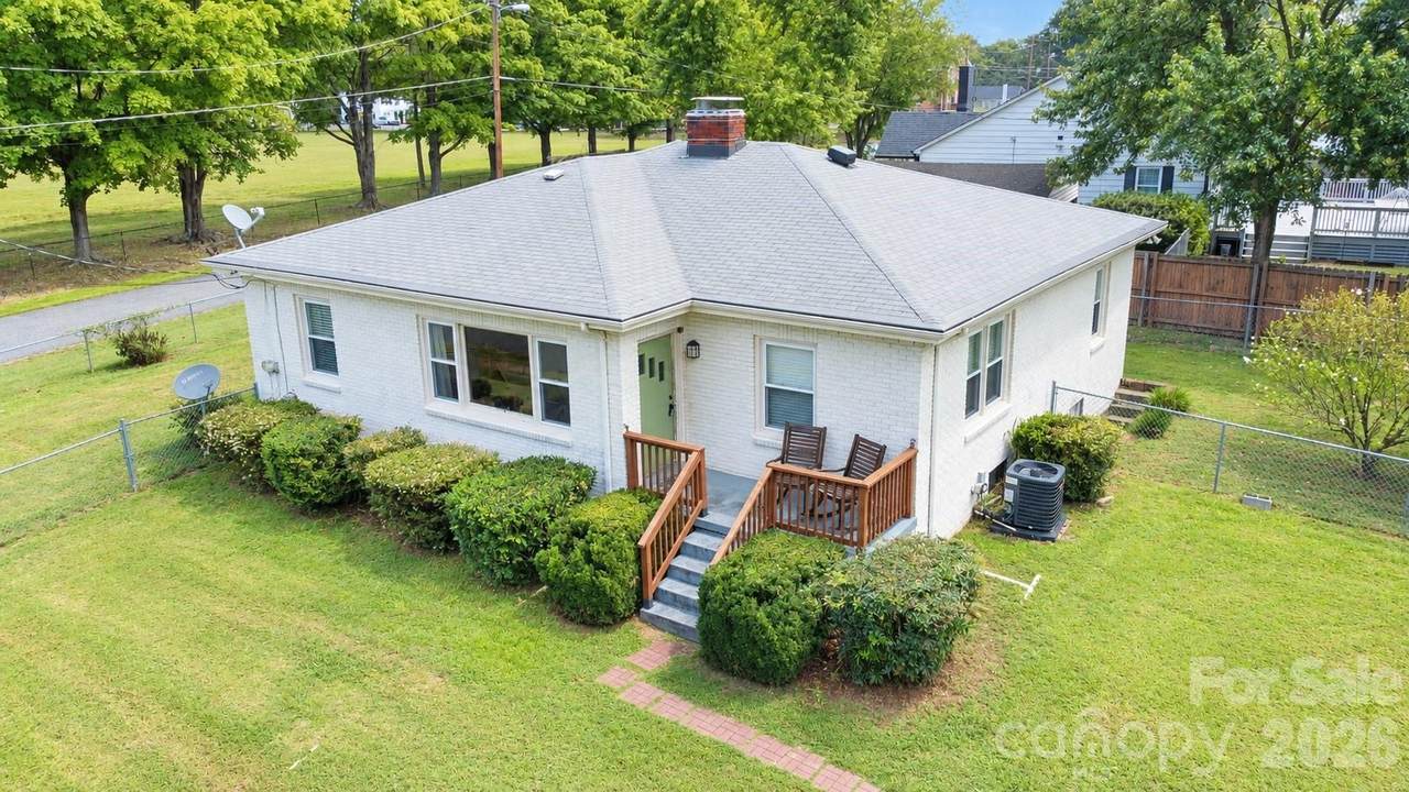2000 Clay Street - Photo 1