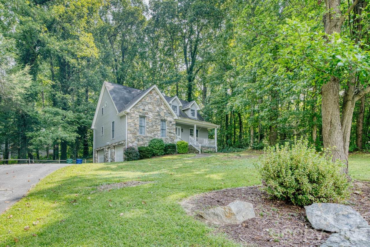 163 Canaan Drive - Photo 1