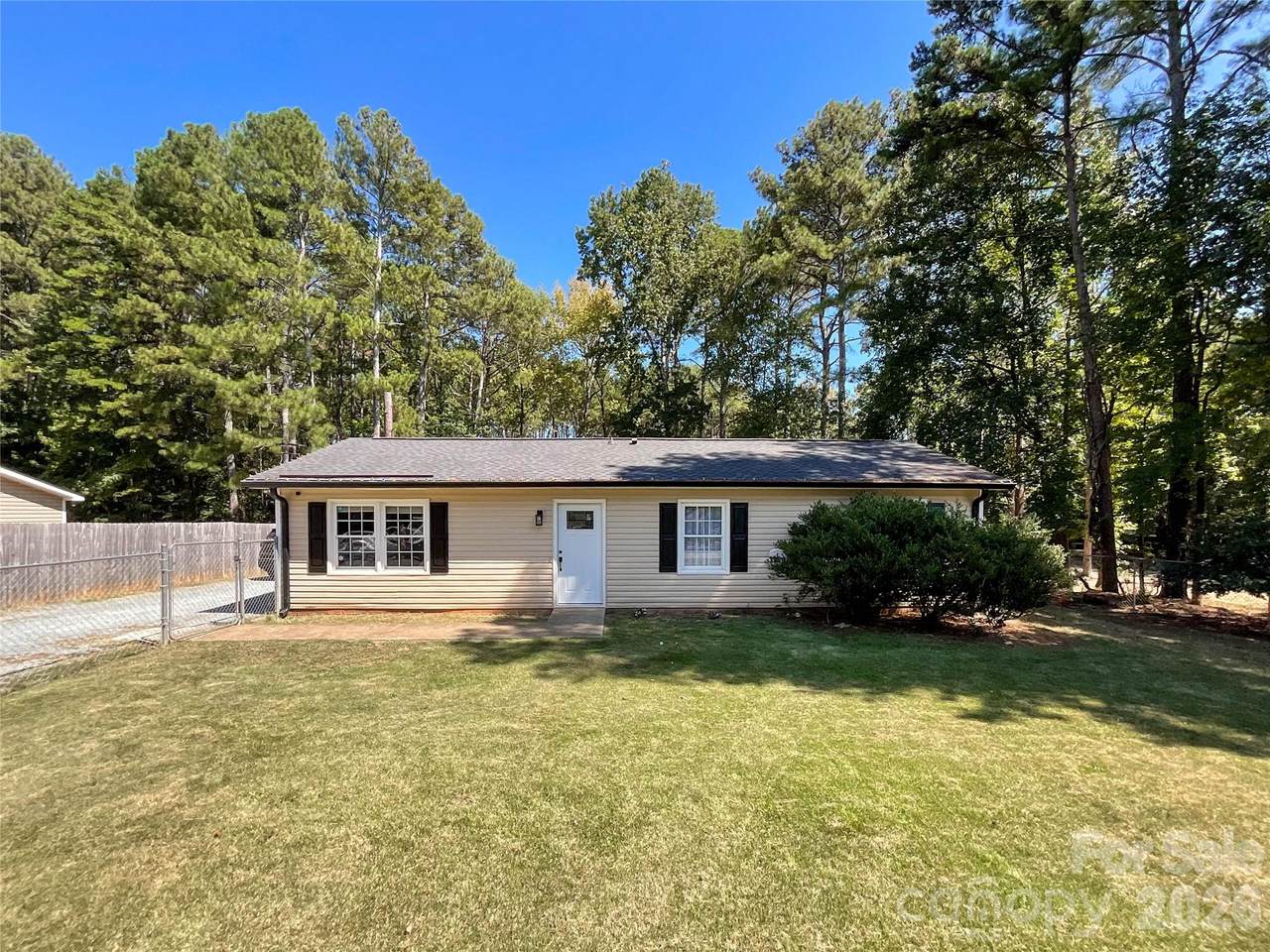 412 Secrest Avenue - Photo 1