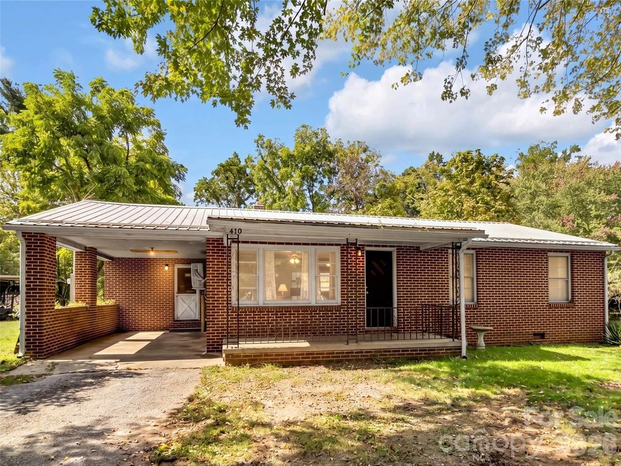 410 Westwood Circle - Photo 1